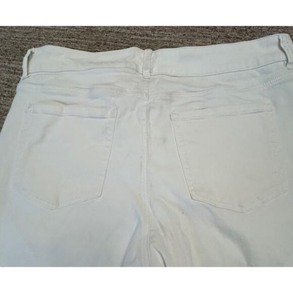 Lane Bryant White Stretch Straight Legged Denim Jeans Size 24S - Picture 9 of 9